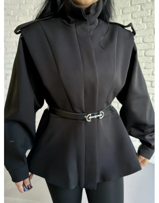 Kadın Dik Yaka Vatkalı Siyah Kemerli Ceket