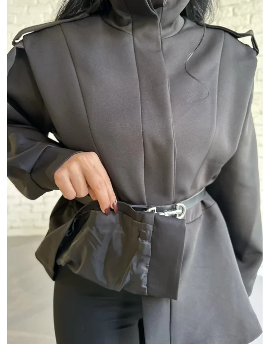 Kadın Dik Yaka Vatkalı Siyah Kemerli Ceket