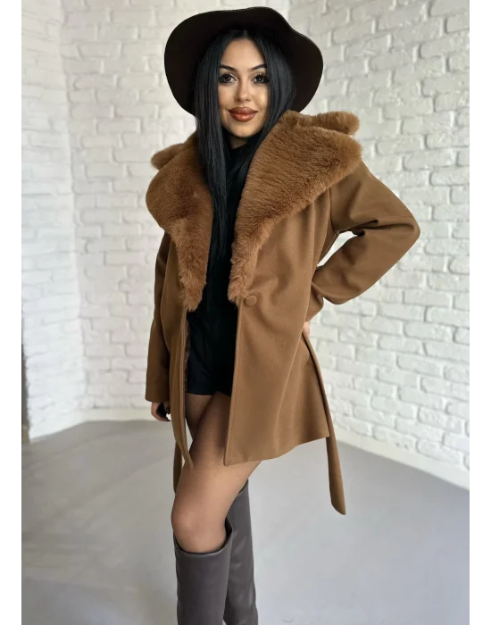 Kadın Kürk Yaka Astarlı Kaşe Kaban