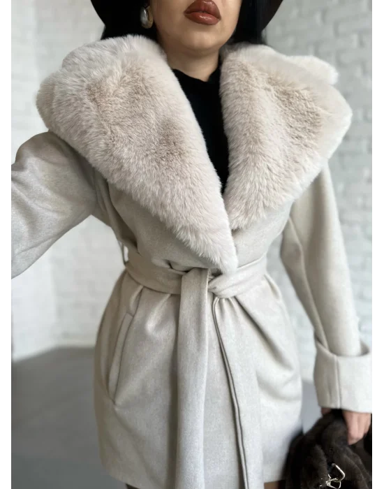 Kadın Kürk Yaka Astarlı Kaşe Kaban