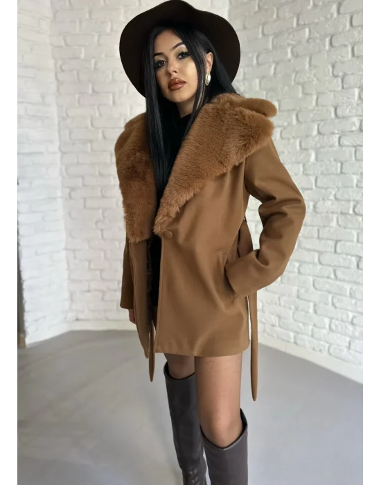Kadın Kürk Yaka Astarlı Kaşe Kaban