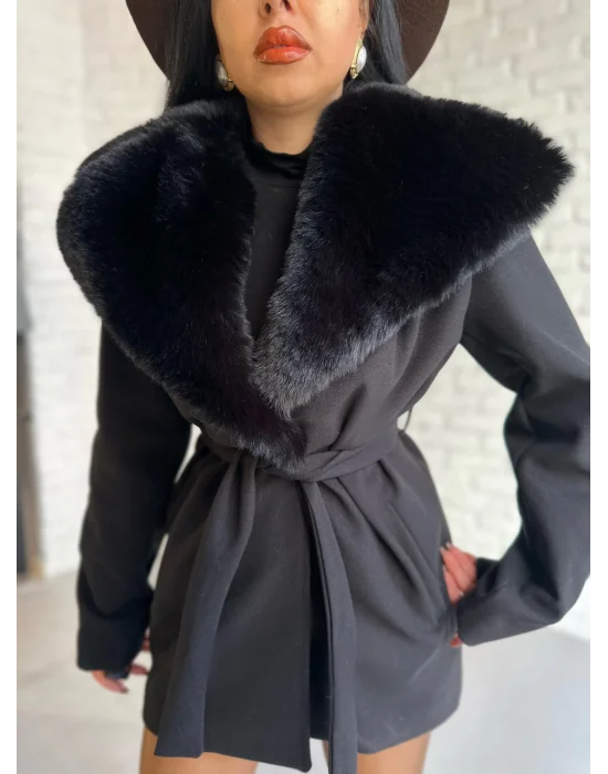 Kadın Kürk Yaka Astarlı Kaşe Kaban