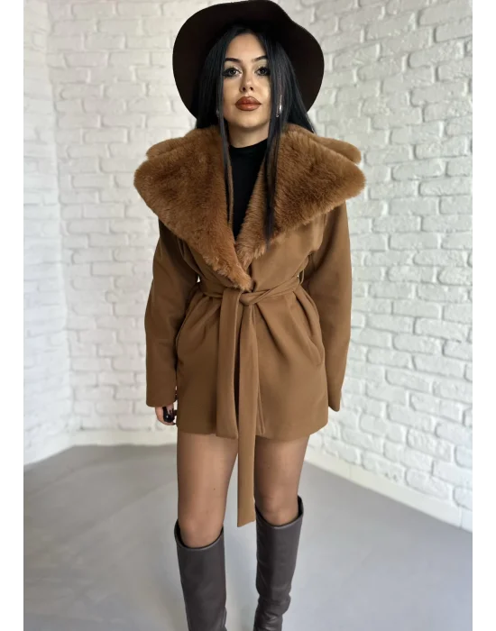 Kadın Kürk Yaka Astarlı Kaşe Kaban