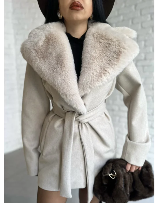 Kadın Kürk Yaka Astarlı Kaşe Kaban