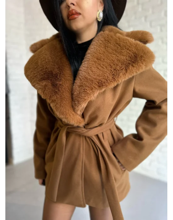 Kadın Kürk Yaka Astarlı Kaşe Kaban