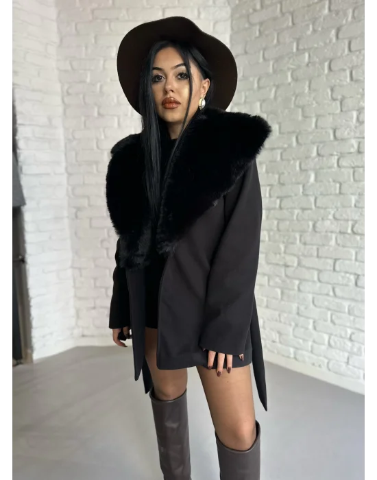 Kadın Kürk Yaka Astarlı Kaşe Kaban