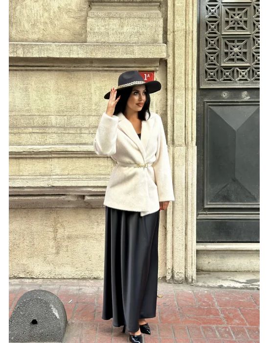 Kadın Tay Tüylü Astarlı Kemerli Blazer Ceket