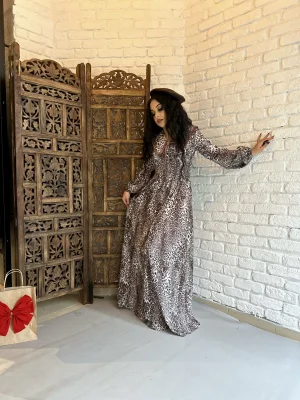 Kadın Bebe Yaka Beli Lastikli Uzun Leopar Desenli Elbise