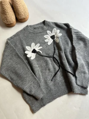 Kadın Bisiklet Yaka Papatya Aplikeli Triko Kazak