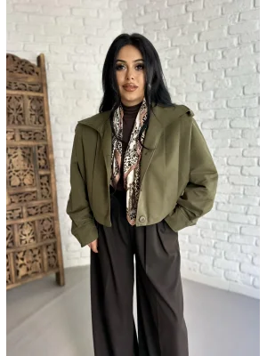 Kadın Kısa Pile Detaylı Trençkot