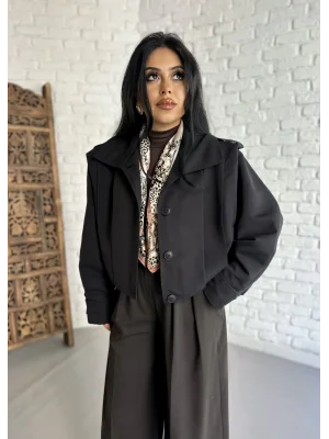 Kadın Kısa Pile Detaylı Trençkot