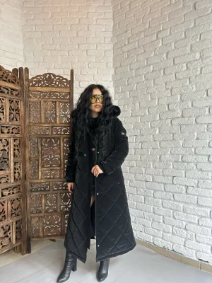 Kadın Kürklü Kapüşonlu Uzun Şişme Kapitone Mont