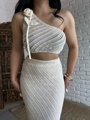 Kadın Omzu Gül Detaylı Simli Triko Takım