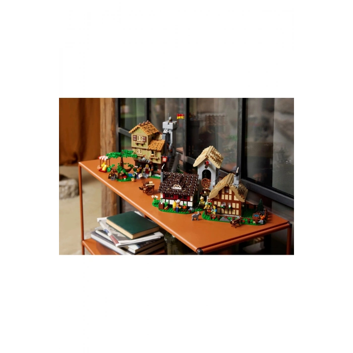 ICONS 10332 Medieval Town Square (3304 Parça)