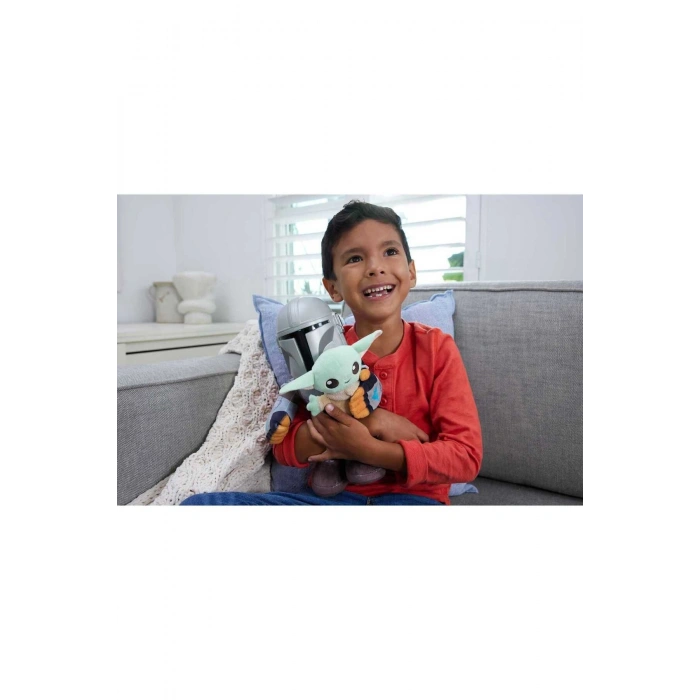 Clan Of Two: Mandalorian & Grogu Feature Plush