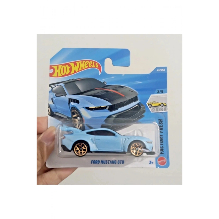 Ford Mustang GTD – Mavi Spor Araba Diecast Model 43/250