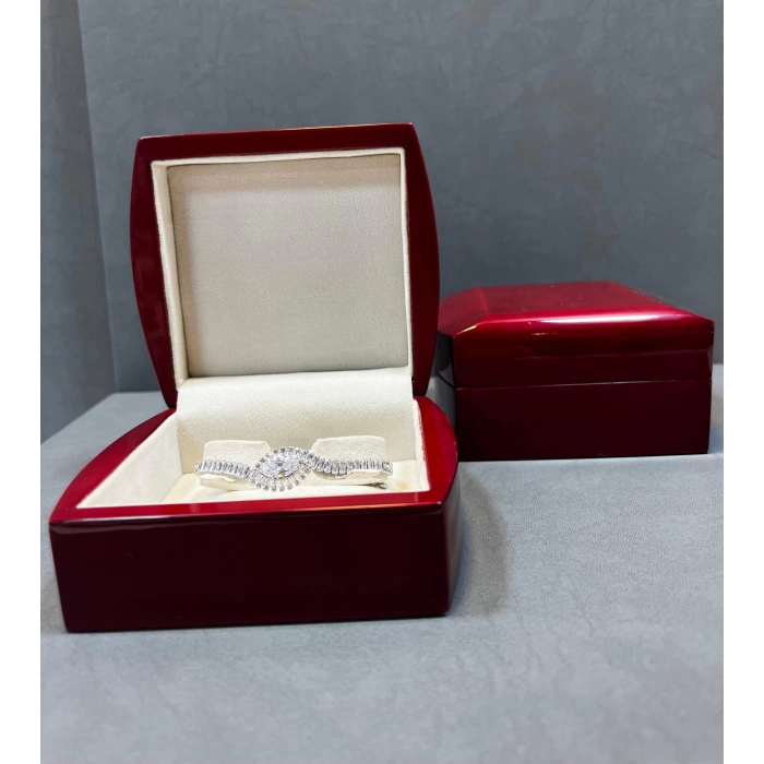 Ahşap Kırmızı Renk 11x11 Cm Kelepçe Kutusu