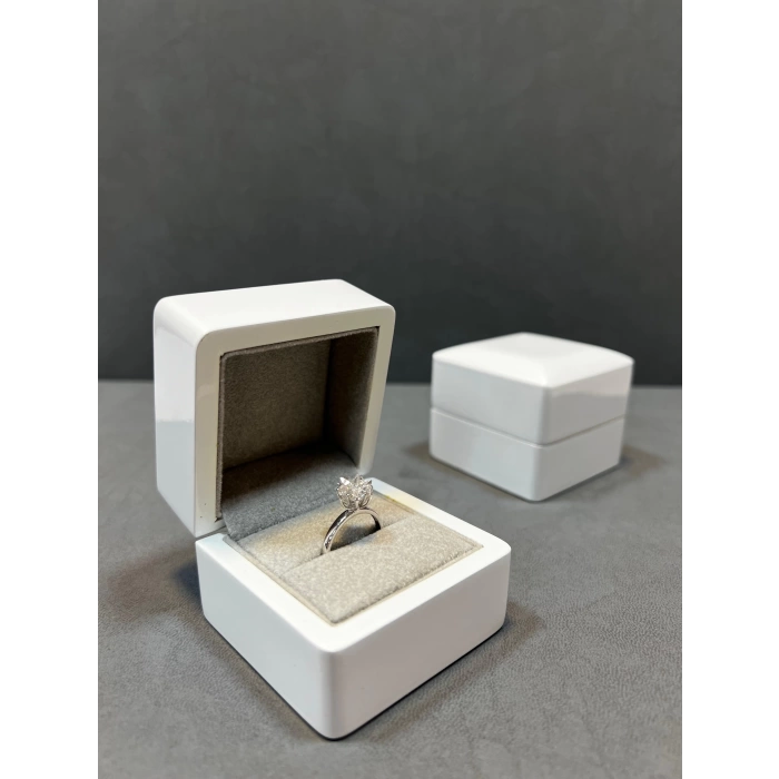 Ahşap Beyaz Renk 5x5 Cm Gömmeli Yüzüzk Kutusu