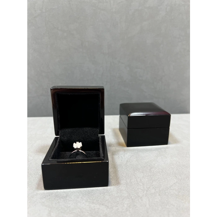 Ahşap Siyah Renk 5x5 Cm Tırnaklı Yüzük Kutusu