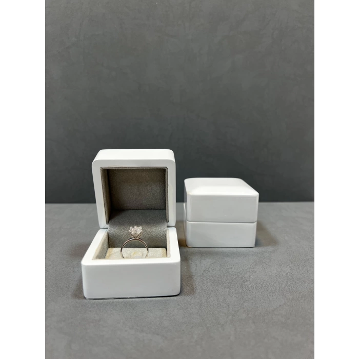 Ahşap Beyaz Renk 5x5 Cm Tırnaklı Yüzük Kutusu