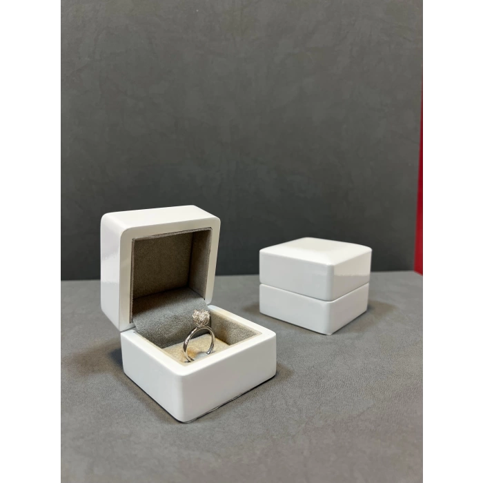 Ahşap Beyaz Renk 5x5 Cm Tırnaklı Yüzük Kutusu