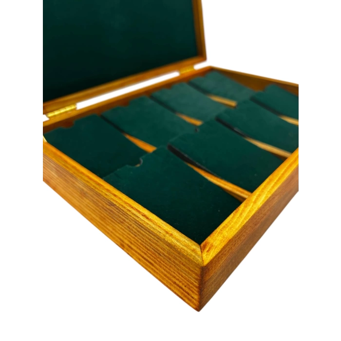 Ahşap El Boyaması Çift Renk 17x24 Cm Deri  Kapak Pedli Kolye Standı