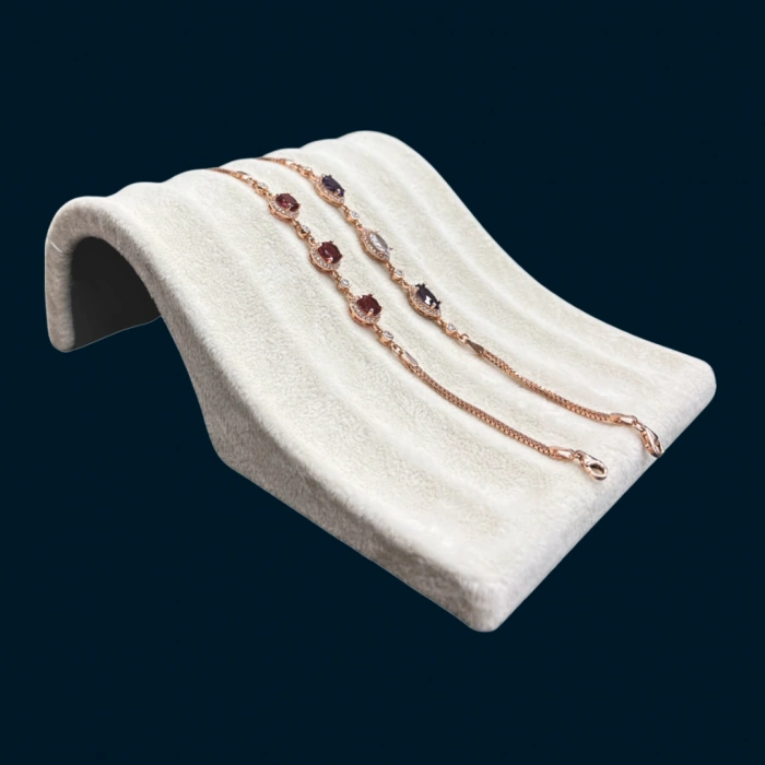 Süet Kumaş Krem Renk 16/11,5 Cm Bileklik Künye Standi