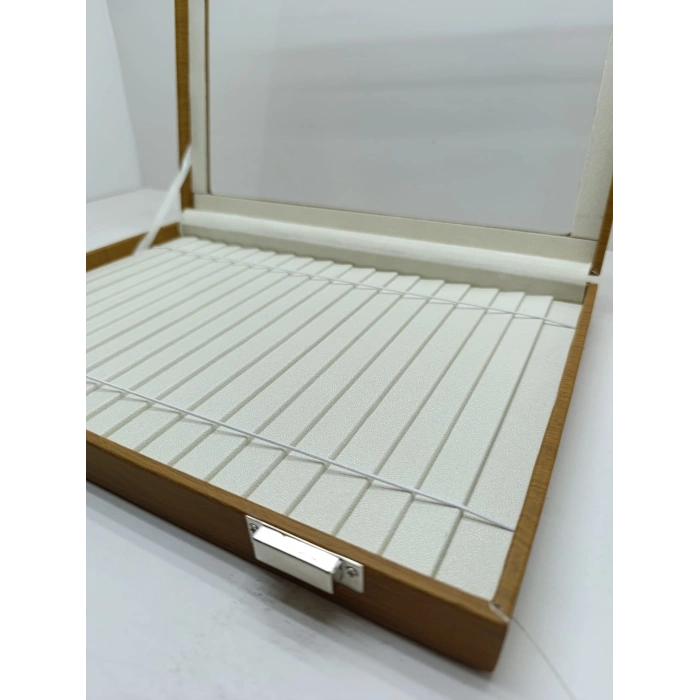 Cam Kapaklı Deri Kumaş Kahve-Beyaz Renk 34 cm / 24 cm Bileklik Sergileme Standı