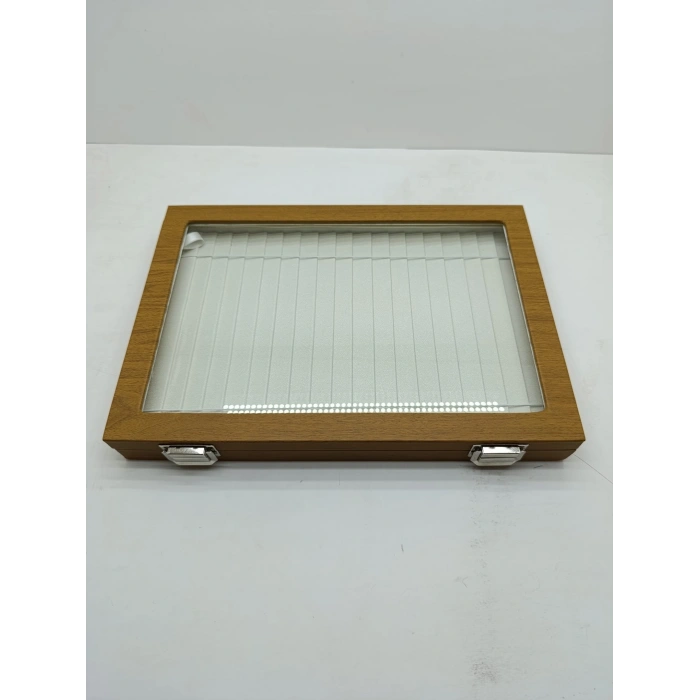 Cam Kapaklı Deri Kumaş Kahve-Beyaz Renk 34 cm / 24 cm Bileklik Sergileme Standı