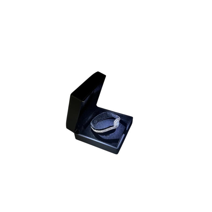 Flok Siyah  Renk 10x10 Cm Işıklı Kelepçe Kutusu