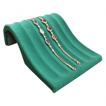 Süet Kumaş Yeşil Renk 16/11,5 Cm Bileklik Künye Standi