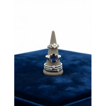 Süet Kumaş Sütlü Kahve Renk 7 Cm Yüzük Sergileme Aksesuar