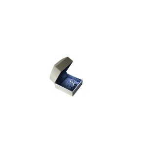 Flok Beyaz Renk 5x5 Cm Işıklı Yüzük Kutusu