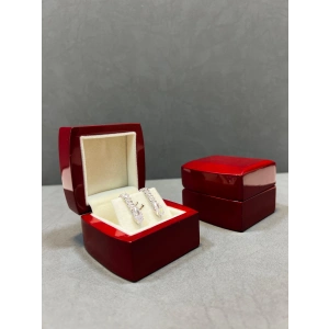 Ahşap Kırmızı Renk 5x5 Cm Küpe Kutusu