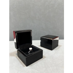 Ahşap Siyah Renk 5x5 Cm Tırnaklı Yüzük Kutusu