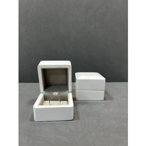 Ahşap Beyaz Renk 5x5 Cm Tırnaklı Yüzük Kutusu