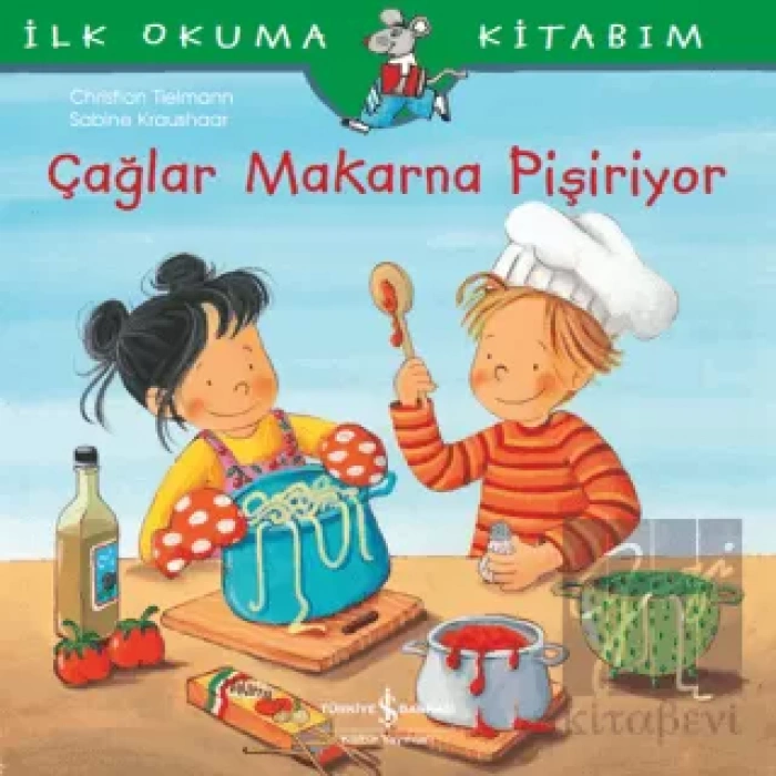 Çağlar Makarna Pişiriyor
