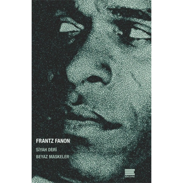 Siyah Deri Beyaz Maskeler