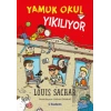 Yamuk Okul Yıkılıyor