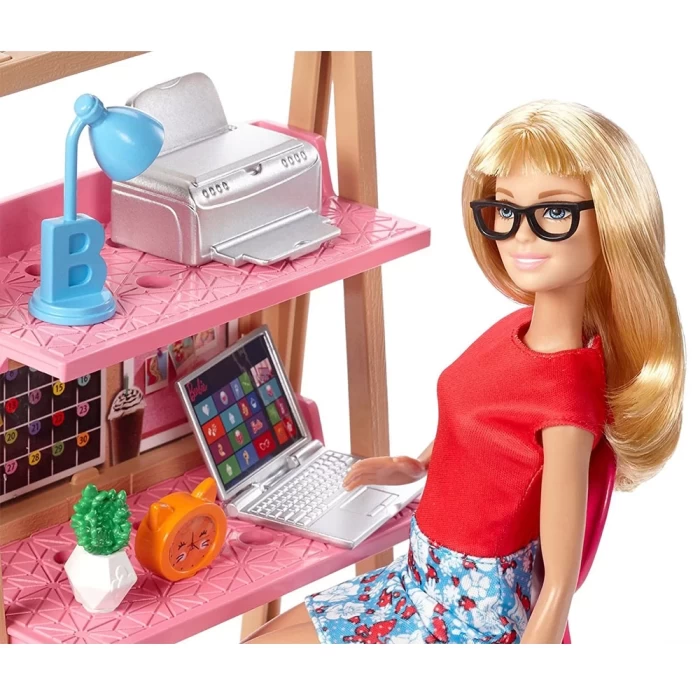 Barbie Bebek ve Çalışma Masası Oyun Seti DVX52