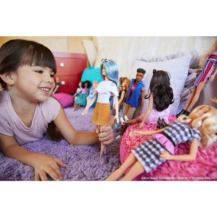 Barbie Büyüleyici Parti Bebekleri DYY99