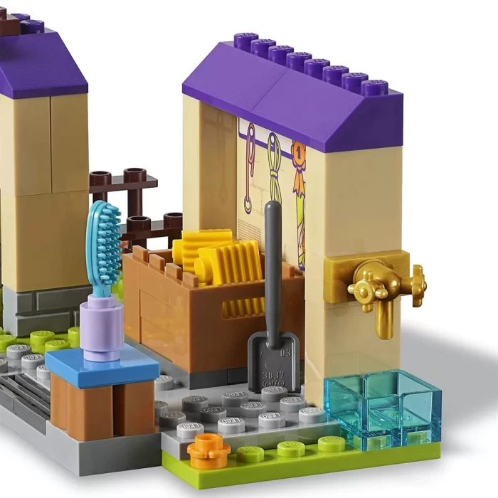 Lego Friends Mias Foal Stable