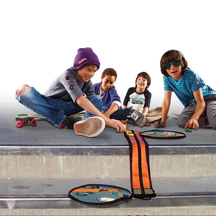 Hot Wheels Tekerlek Çanta Oyun Parkuru
