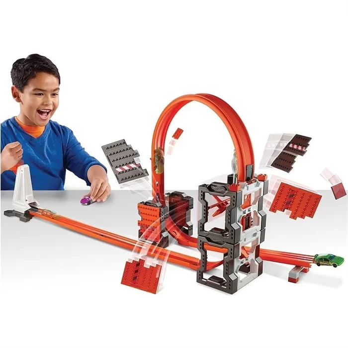 Hot Whells Track Builder Çılgın Çarpışma Yarış Seti