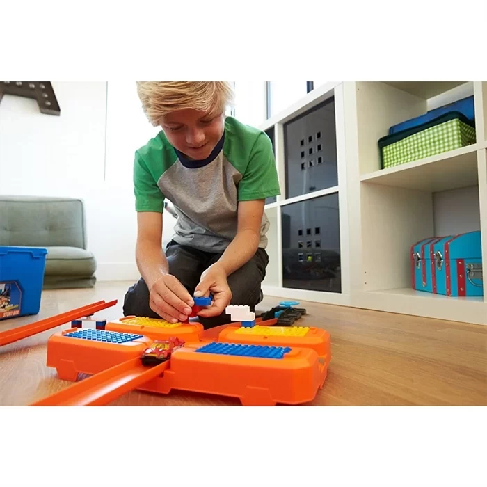 Hot Wheels Track Builder Kutulu Uzman Serisi Yarış Seti DWW95