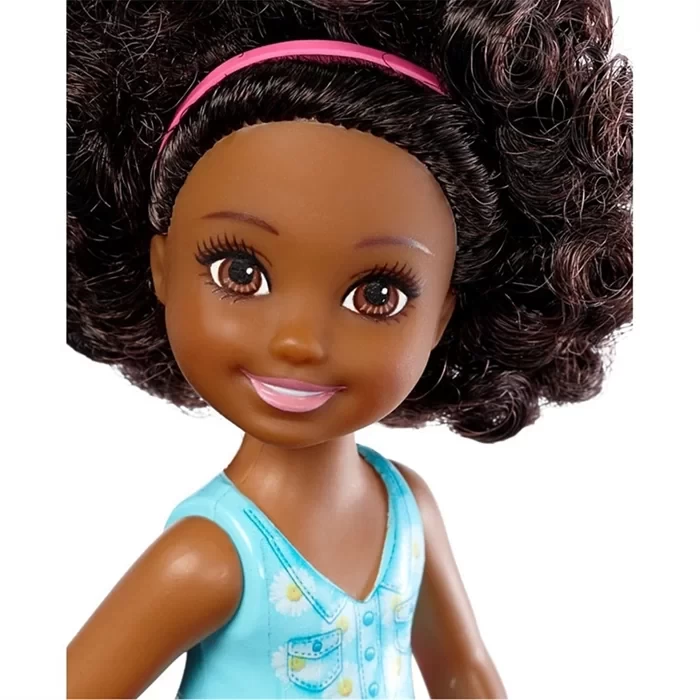 Barbie Chelsea ve Arkadaşları Model Bebek DWJ35