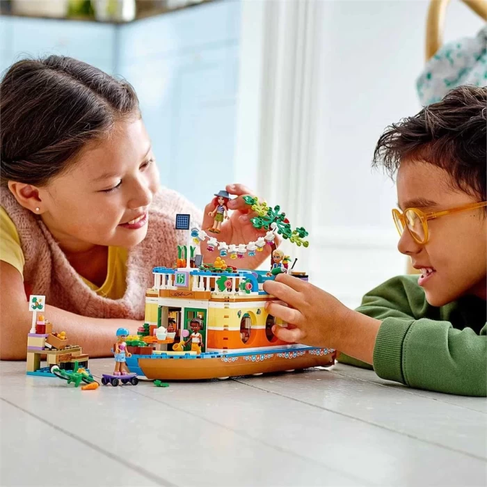 Lego Friends Kanal Tekne Evi 41702