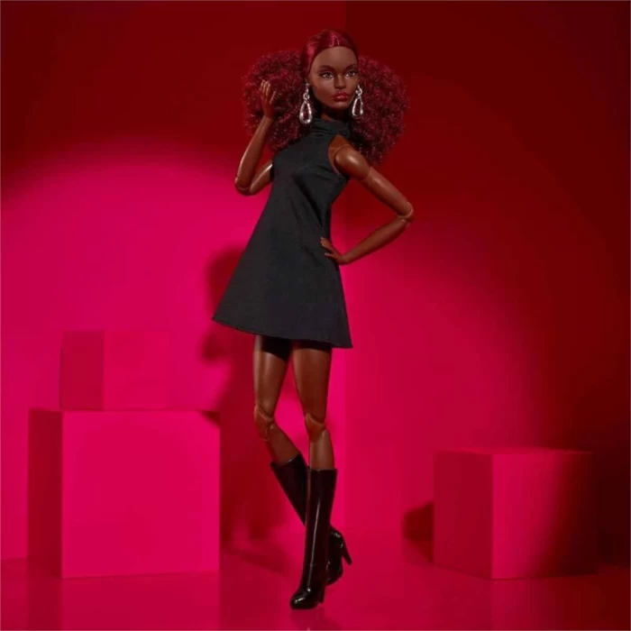 Barbie Basics İkonik Koleksiyon Bebeği Model 03 JBH75