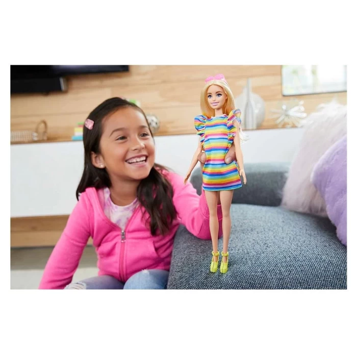 Barbie Büyüleyici Parti Bebekleri HPF73