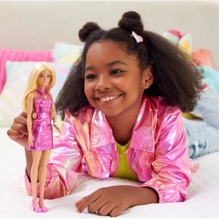 Barbie Büyüleyici Parti Bebekleri HYT88
